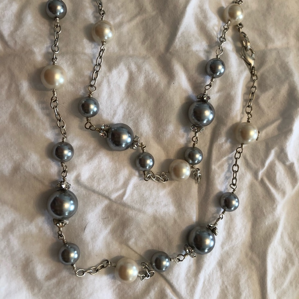 Stella & dot faux pearl necklace